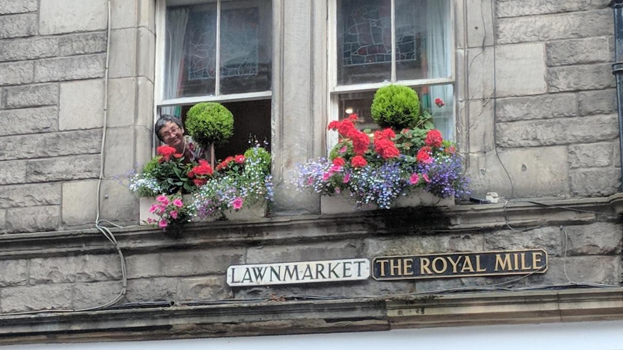 Royal Mile Apartment, 1 Minute From The Castle. Edinburgh Ngoại thất bức ảnh